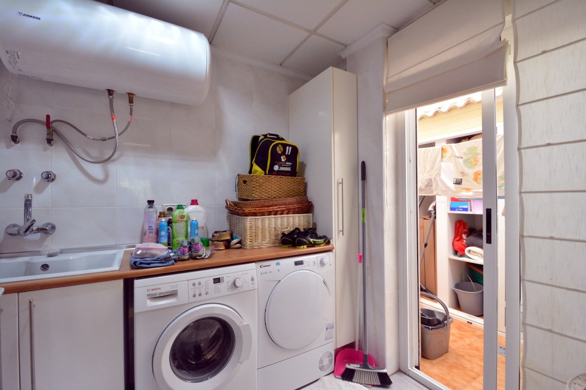 4 Bed, 3 Bath, HouseFor Sale, Almoradi, Alicante