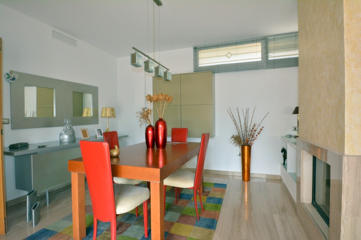 4 Bed, 3 Bath, HouseFor Sale, Almoradi, Alicante