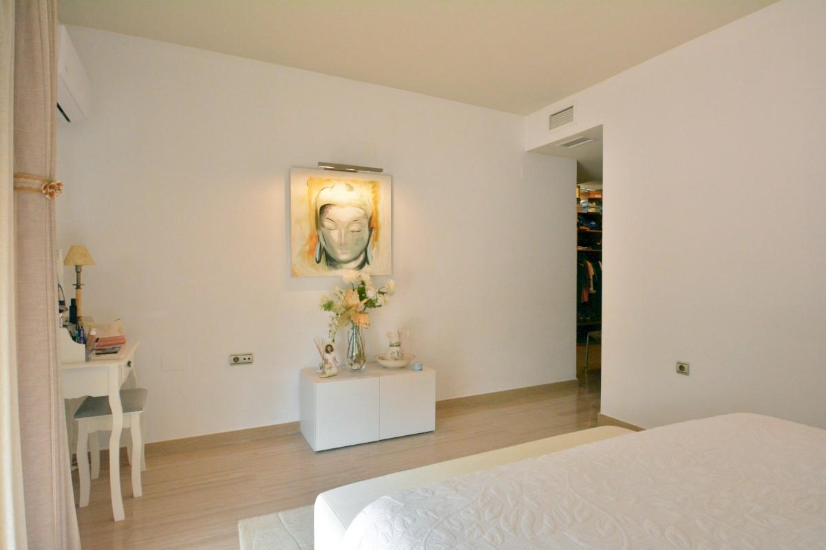 4 Bed, 3 Bath, HouseFor Sale, Almoradi, Alicante