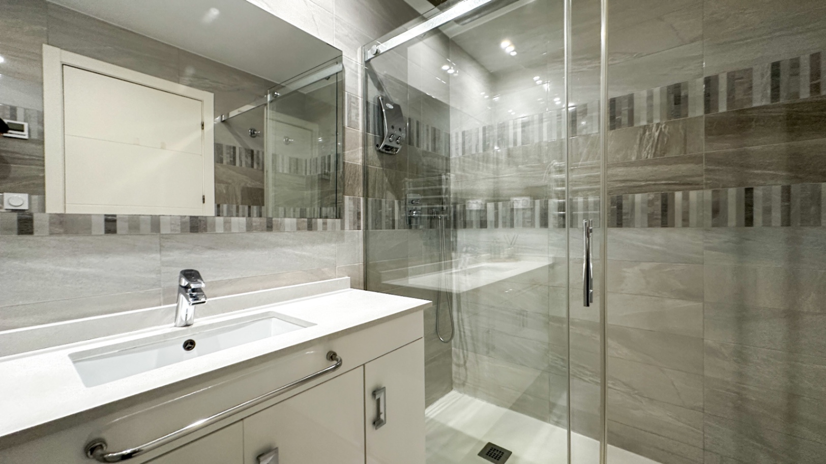 2 Bed, 2 Bath, ApartmentFor Sale, Torrevieja, Alicante