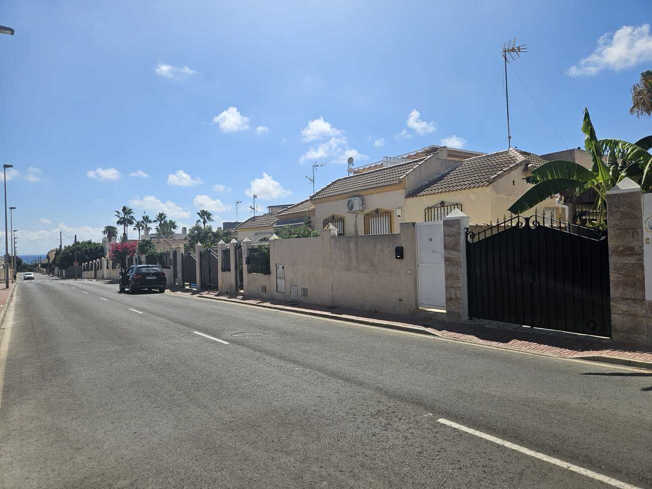 3 Bed, 2 Bath, HouseFor Sale, Torrevieja, Alicante