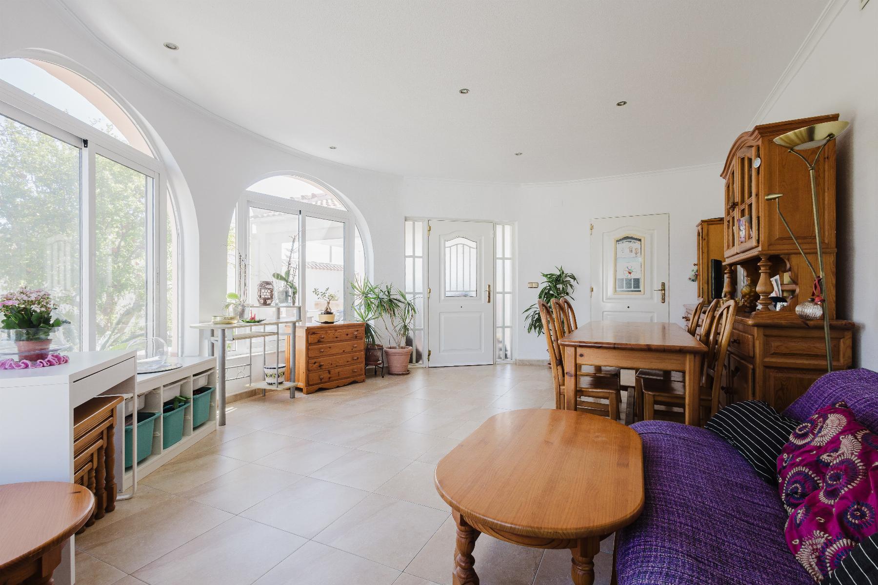 6 Bed, 3 Bath, HouseFor Sale, Torrevieja, Alicante