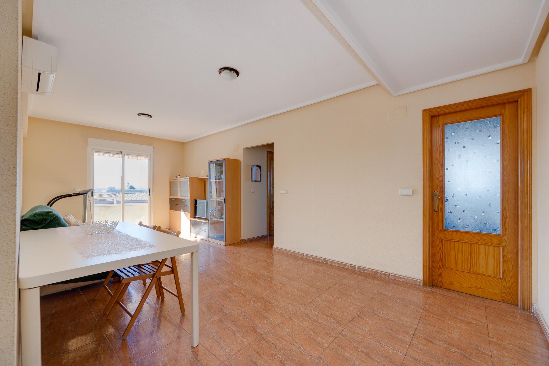 2 Bed, 1 Bath, ApartmentFor Sale, Torrevieja, Alicante