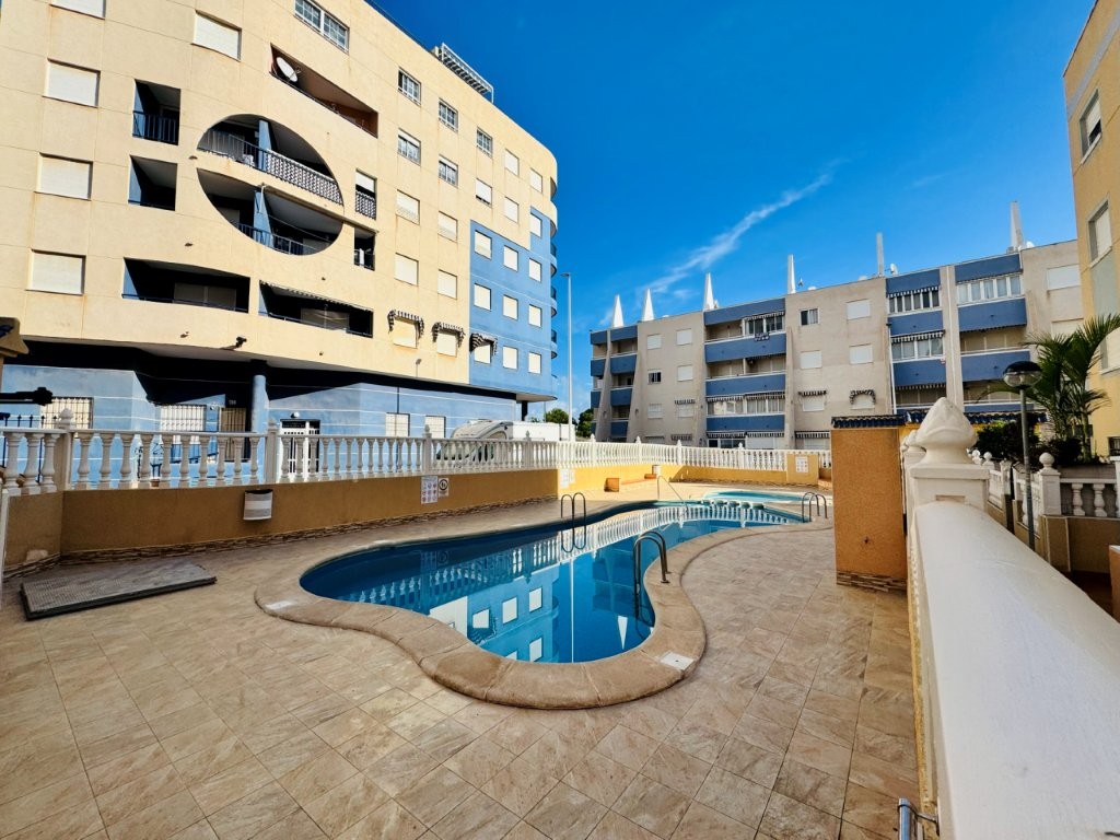 2 Bed, 1 Bath, ApartmentFor Sale, La Mata, Alicante