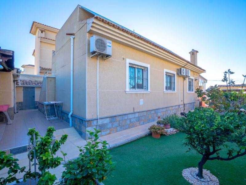 3 Bed, 2 Bath, HouseFor Sale, Torrevieja, Alicante