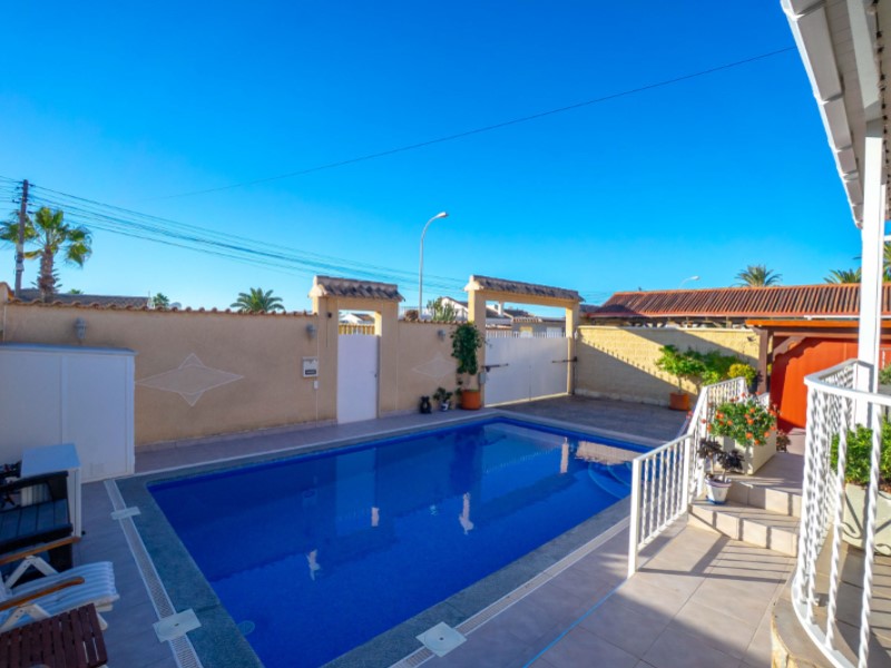3 Bed, 2 Bath, HouseFor Sale, Torrevieja, Alicante