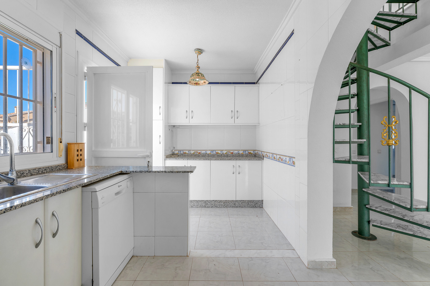 4 Bed, 2 Bath, HouseFor Sale, Rojales, Alicante