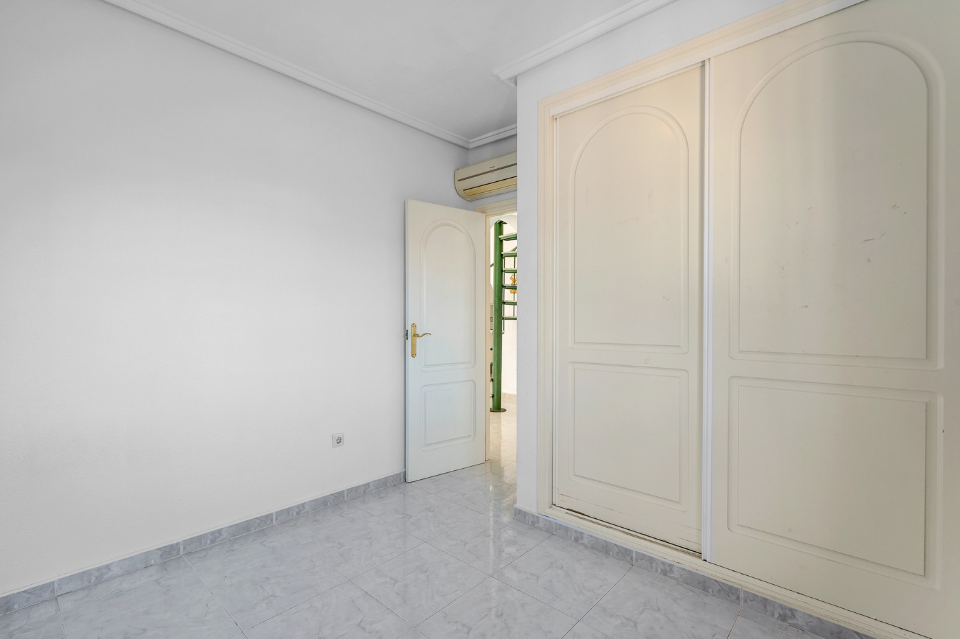 4 Bed, 2 Bath, HouseFor Sale, Rojales, Alicante