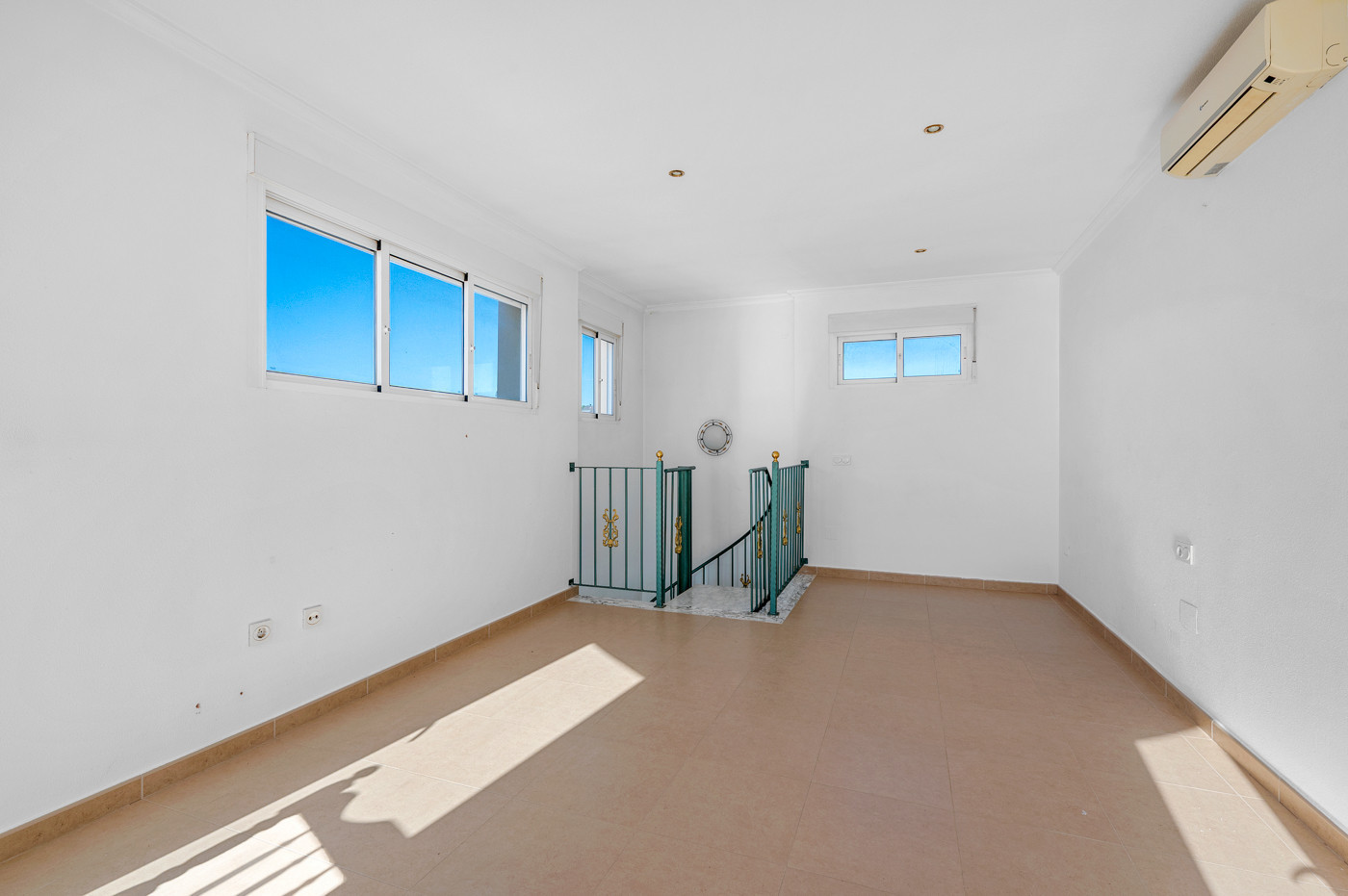 4 Bed, 2 Bath, HouseFor Sale, Rojales, Alicante