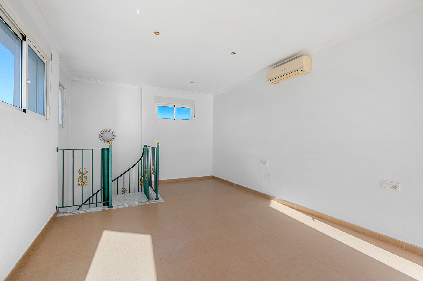 4 Bed, 2 Bath, HouseFor Sale, Rojales, Alicante