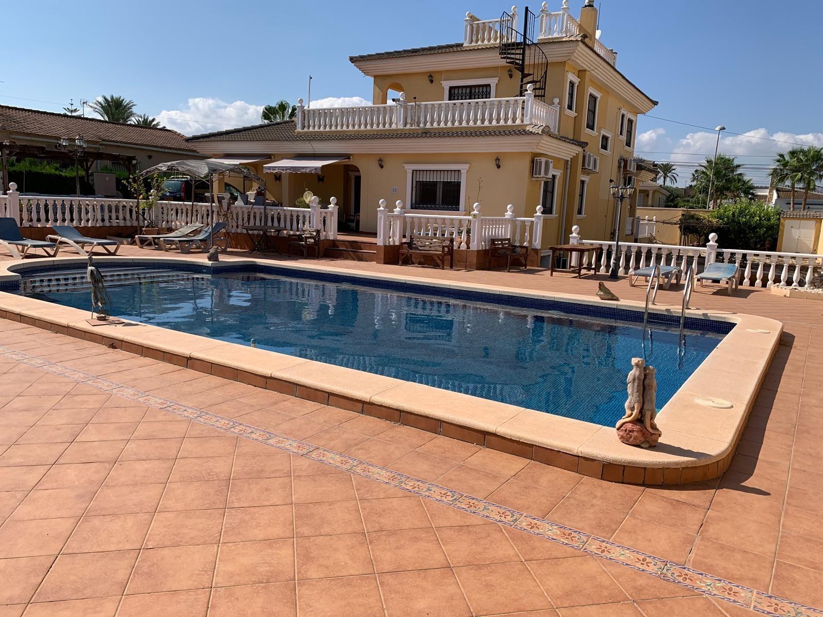 6 Bed, 6 Bath, HouseFor Sale, Torrevieja, Alicante