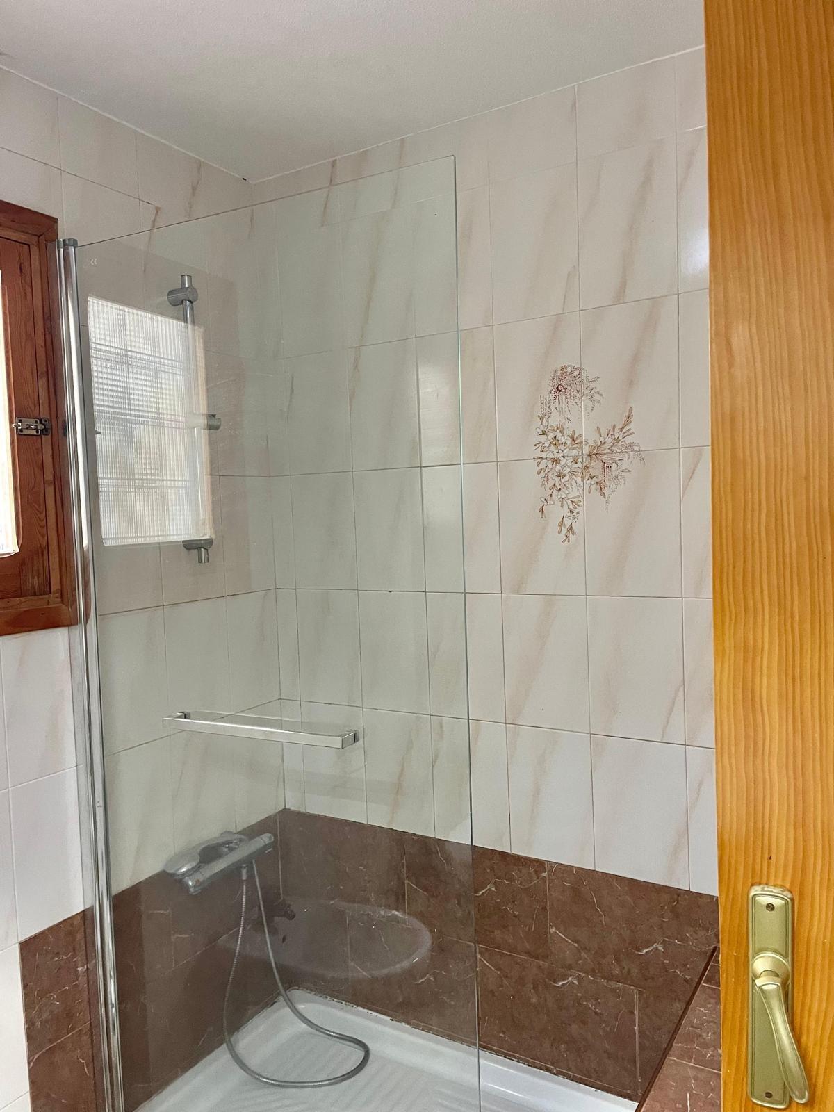 3 Bed, 1 Bath, ApartmentFor Sale, Torrevieja, Alicante