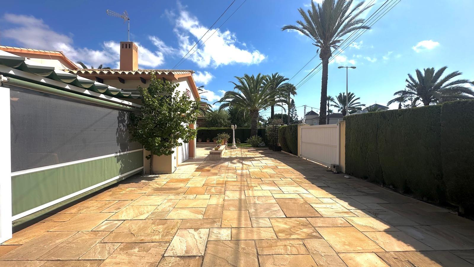 3 Bed, 3 Bath, HouseFor Sale, Cabo Roig, Alicante