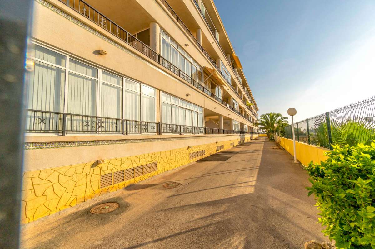 2 Bed, 1 Bath, ApartmentFor Sale, Orihuela Costa, Alicante