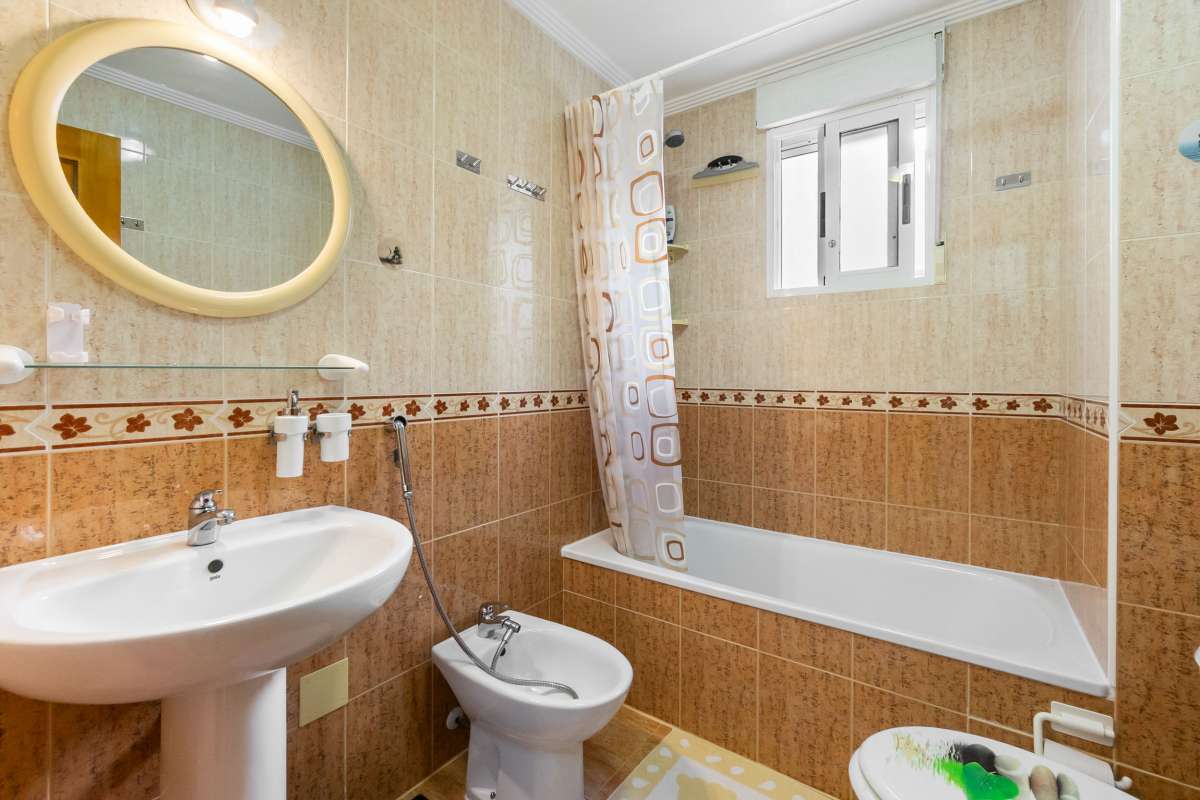 2 Bed, 1 Bath, ApartmentFor Sale, Orihuela Costa, Alicante