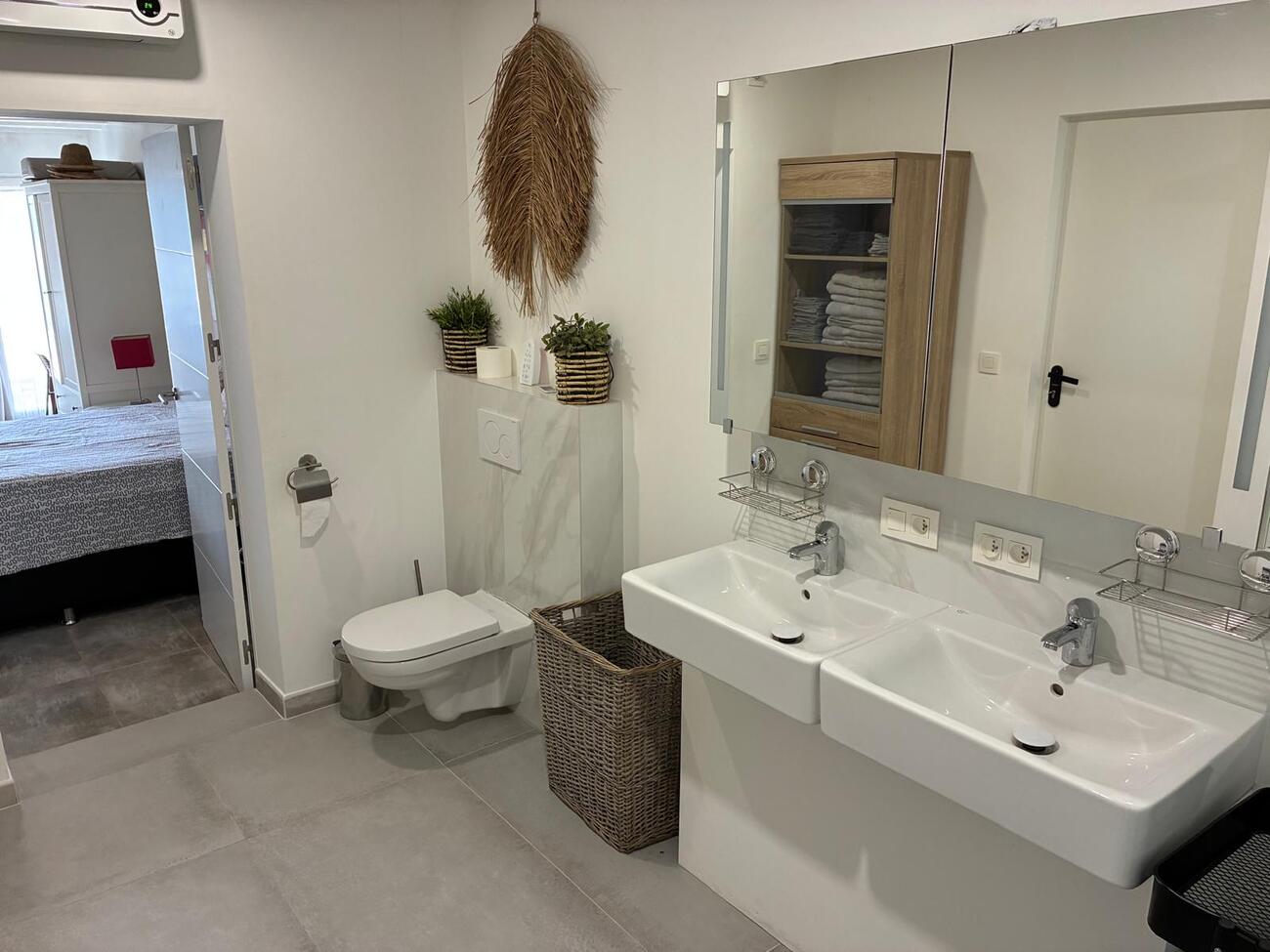 5 Bed, 2 Bath, HouseFor Sale, Crevillent, Alicante