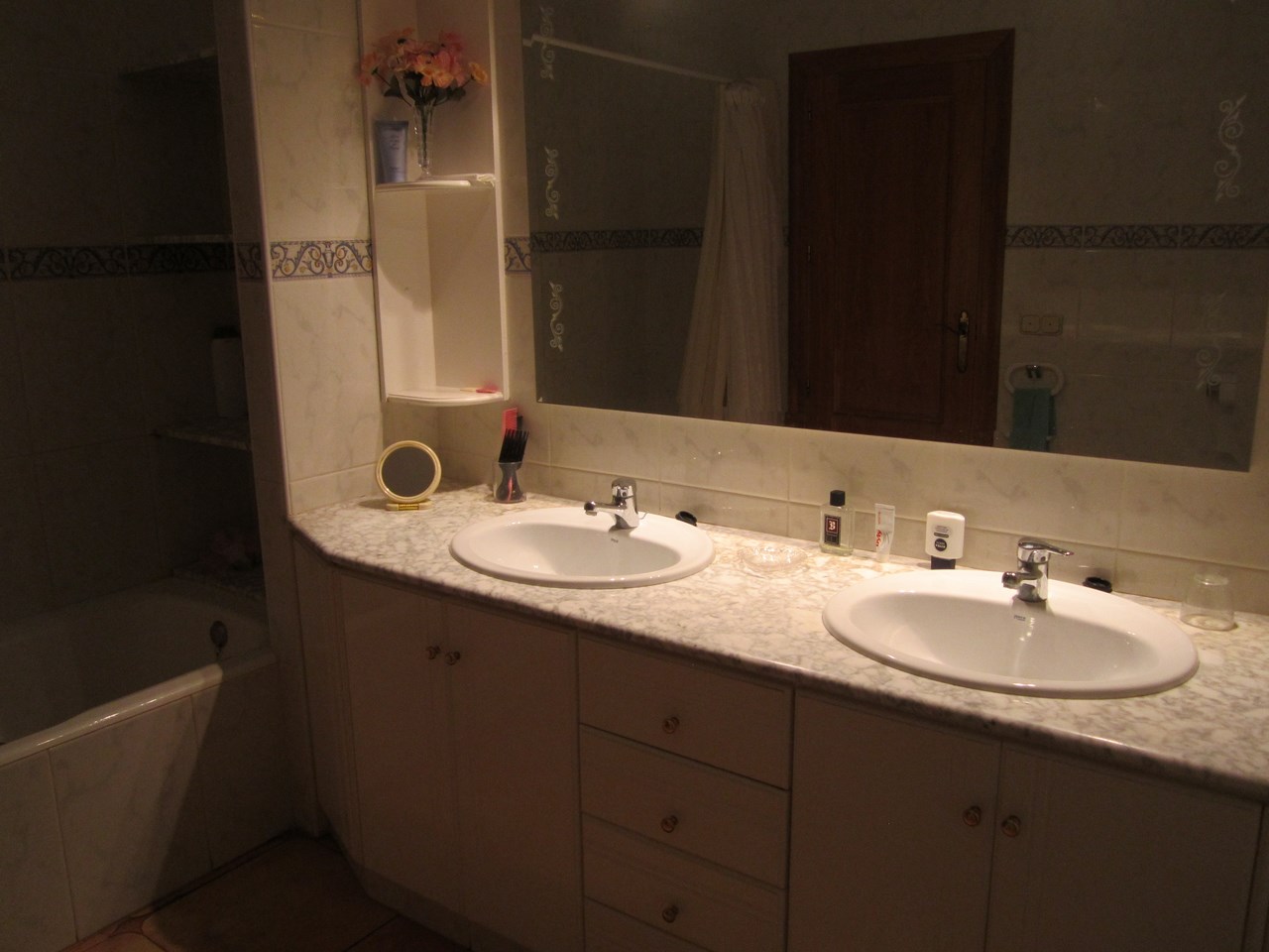 4 Bed, 2 Bath, HouseFor Sale, Yecla, Murcia