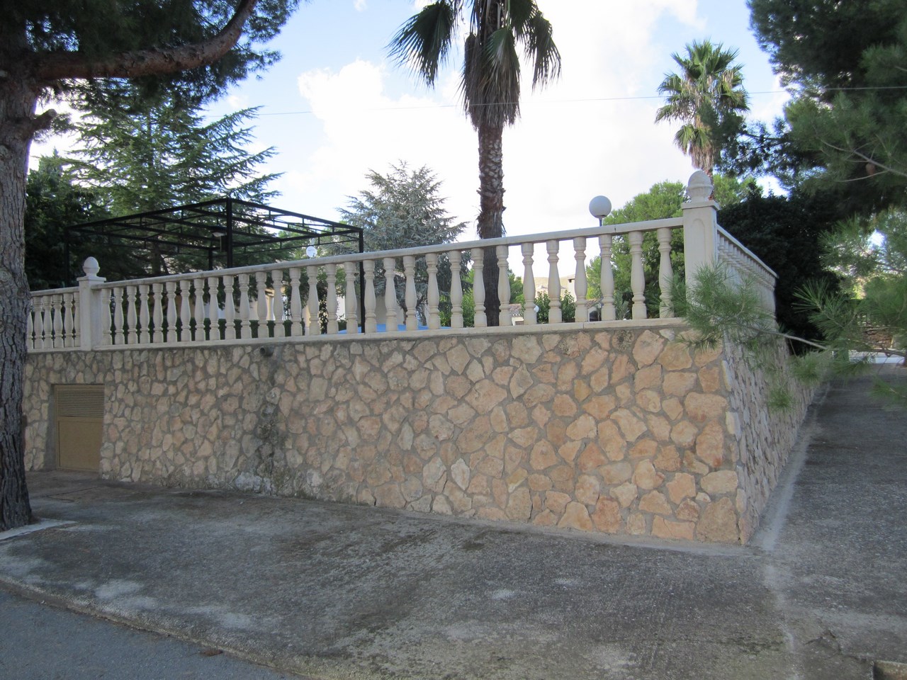 4 Bed, 2 Bath, HouseFor Sale, Yecla, Murcia