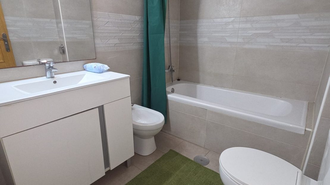 3 Bed, 2 Bath, ApartmentFor Sale, Torrevieja, Alicante