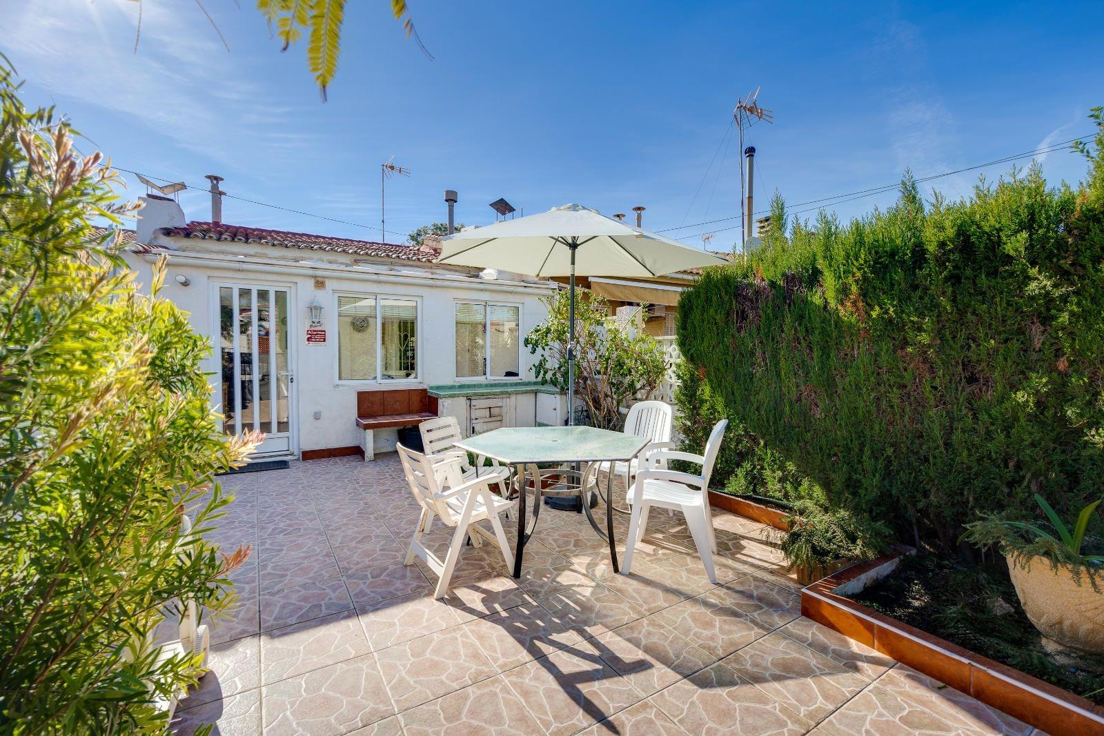 2 Bed, 1 Bath, HouseFor Sale, Torrevieja, Alicante