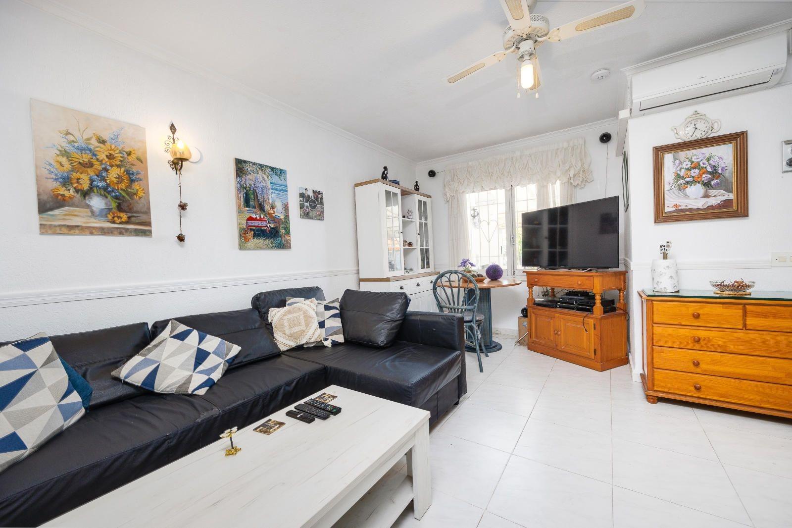 2 Bed, 1 Bath, HouseFor Sale, Torrevieja, Alicante