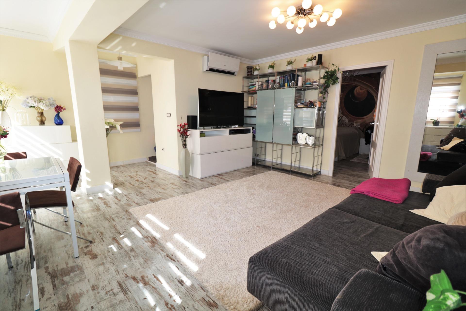 3 Bed, 1 Bath, ApartmentFor Sale, Torrevieja, Alicante