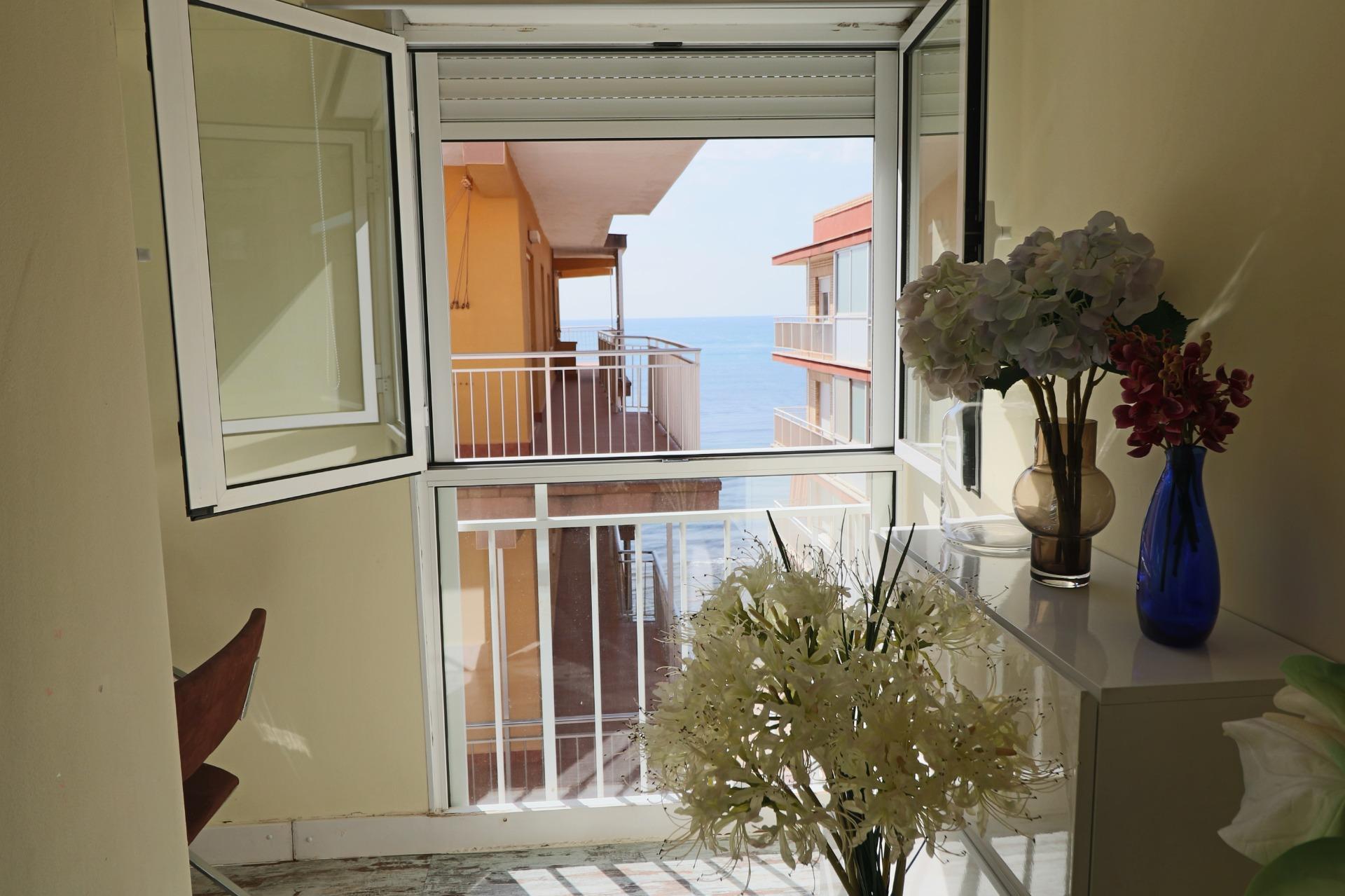 3 Bed, 1 Bath, ApartmentFor Sale, Torrevieja, Alicante