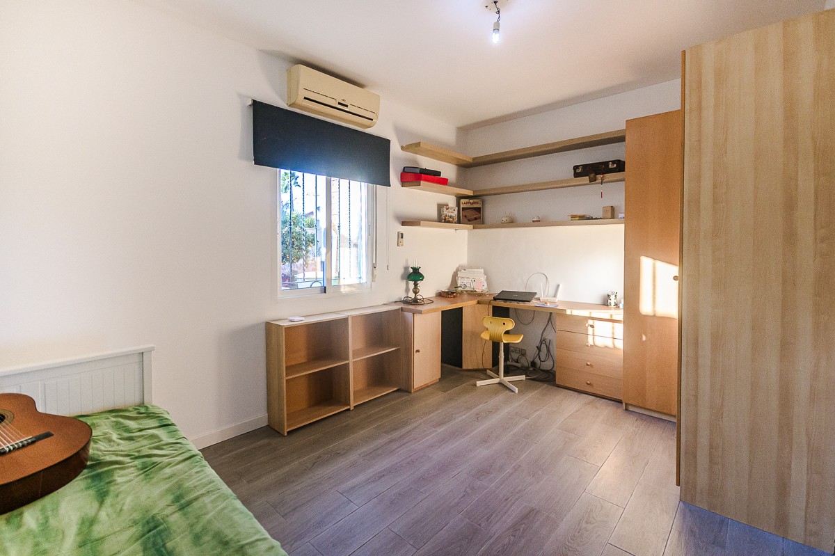 4 Bed, 2 Bath, HouseFor Sale, Benferri, Alicante