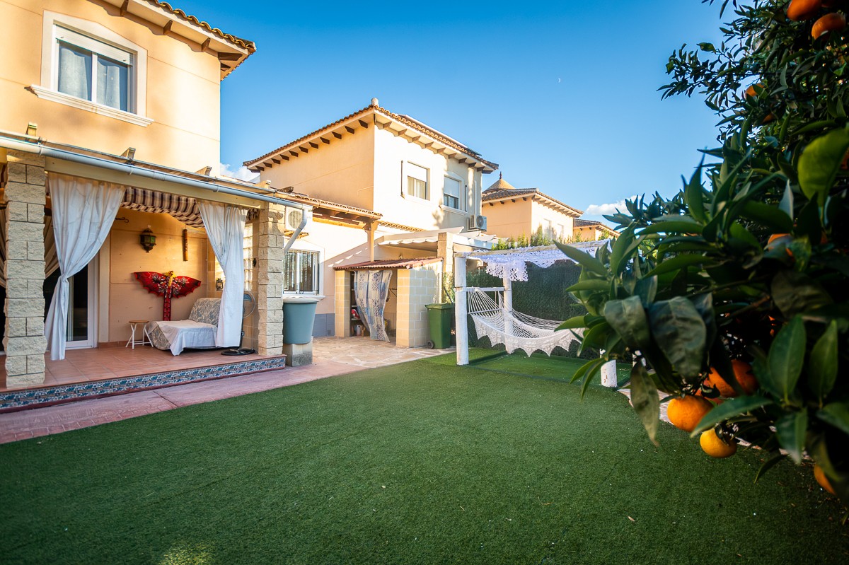 4 Bed, 2 Bath, HouseFor Sale, Benferri, Alicante