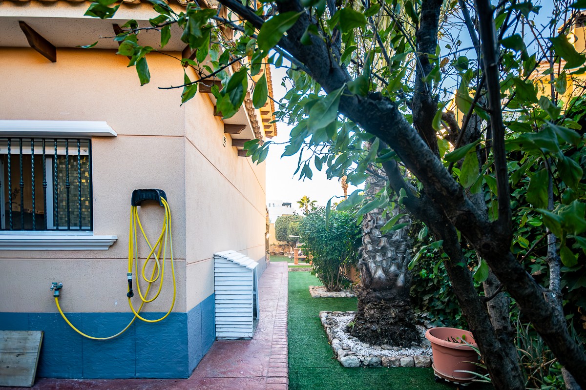 4 Bed, 2 Bath, HouseFor Sale, Benferri, Alicante