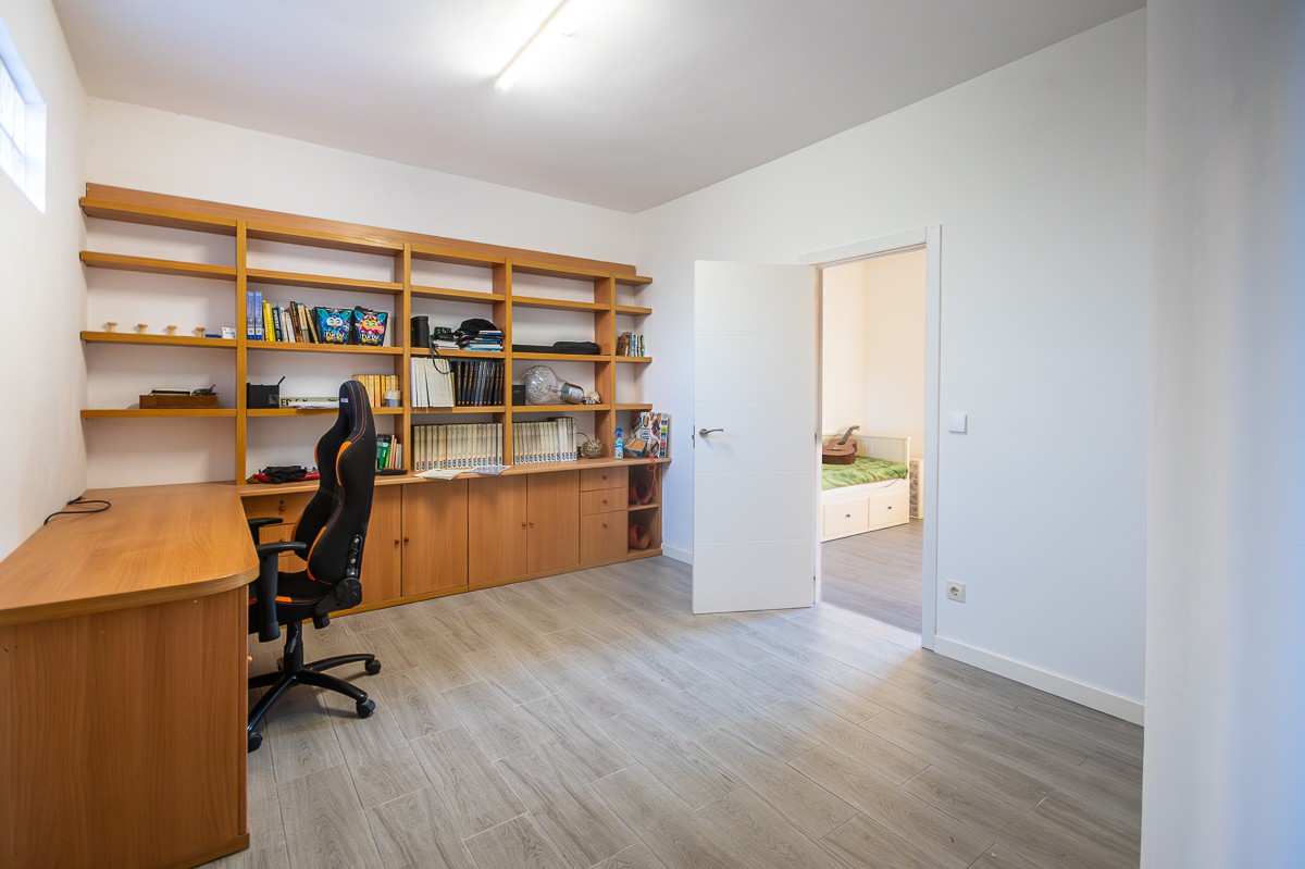 4 Bed, 2 Bath, HouseFor Sale, Benferri, Alicante