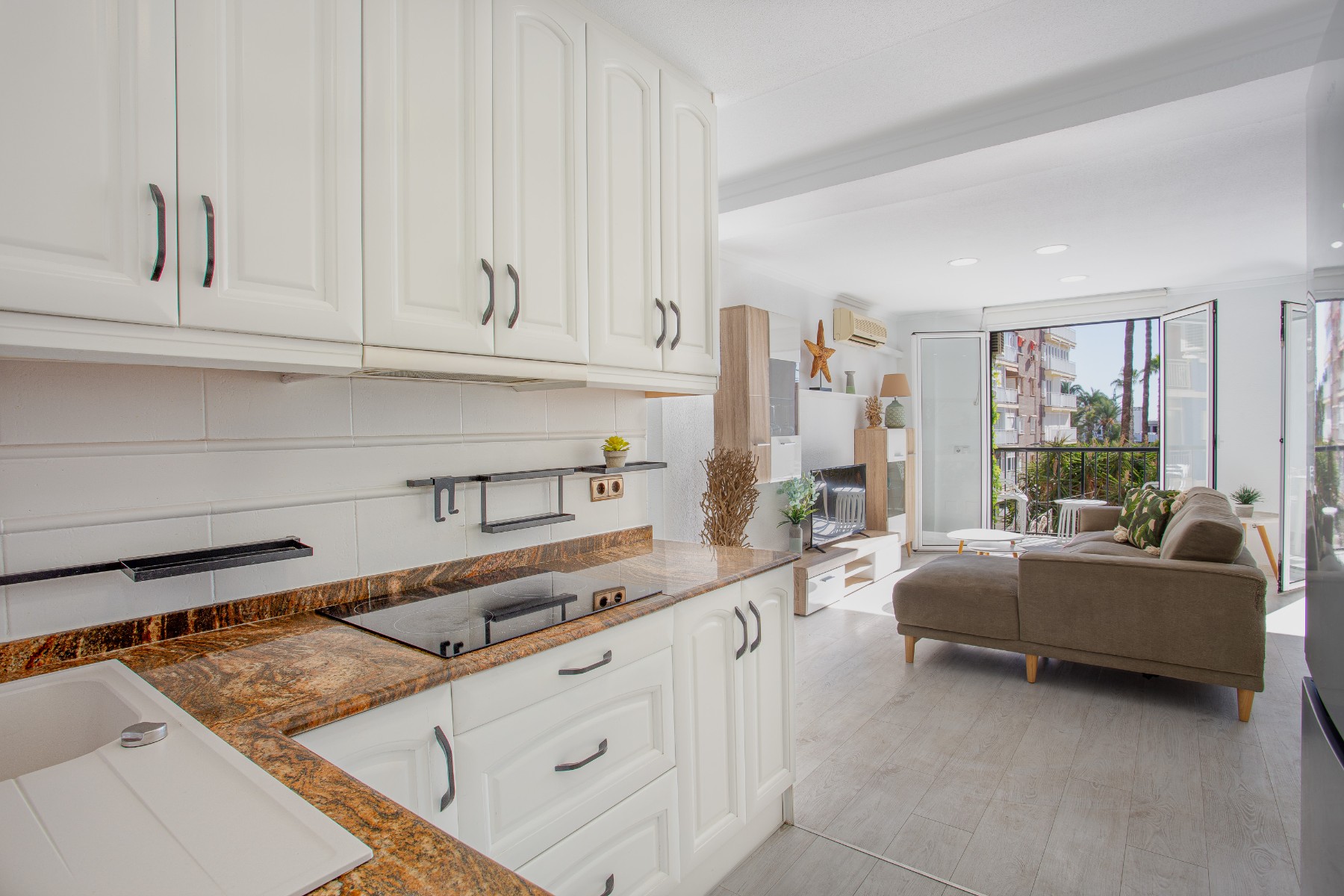 2 Bed, 1 Bath, ApartmentFor Sale, Torrevieja, Alicante