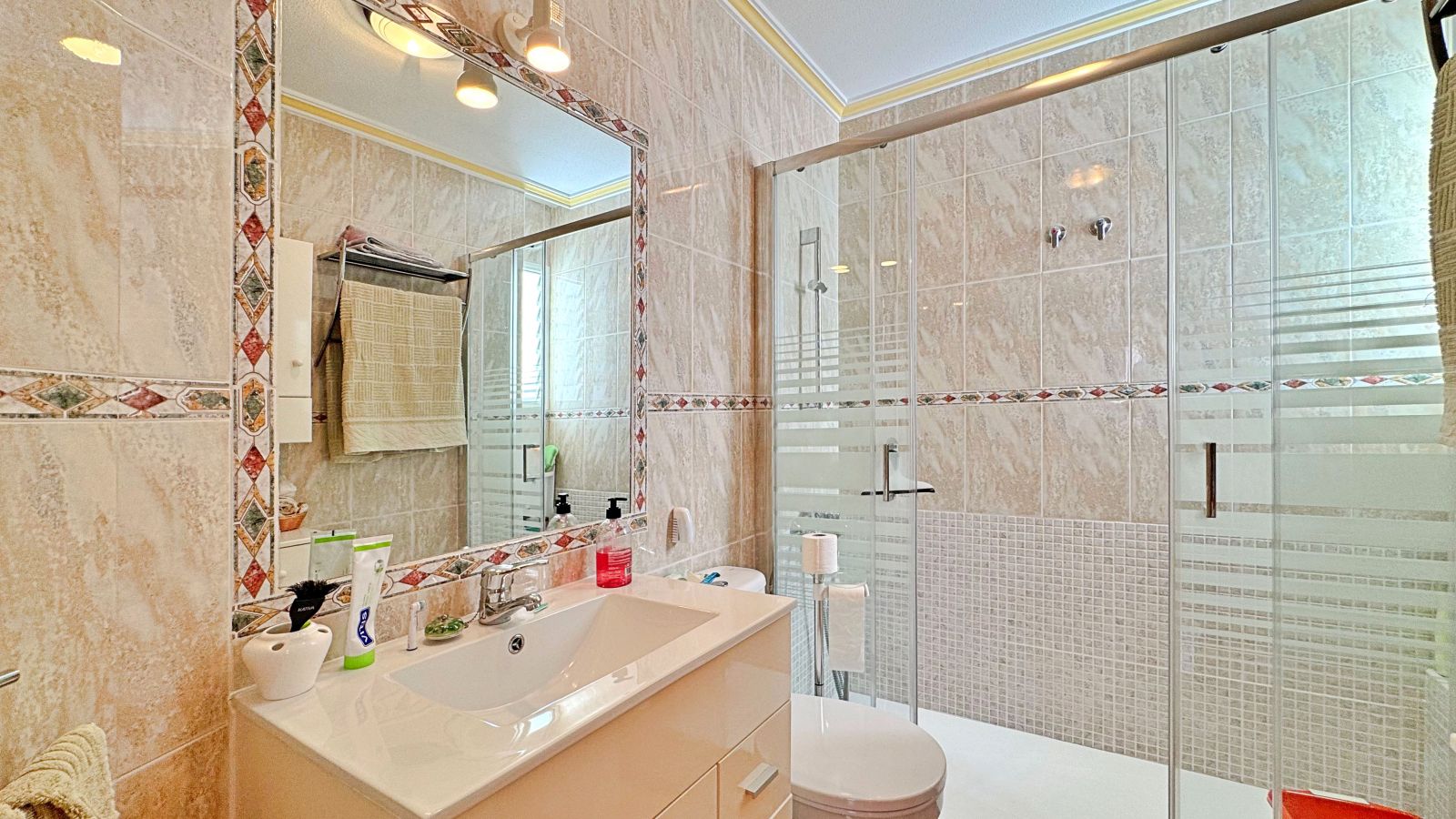 2 Bed, 1 Bath, ApartmentFor Sale, Orihuela Costa, Alicante