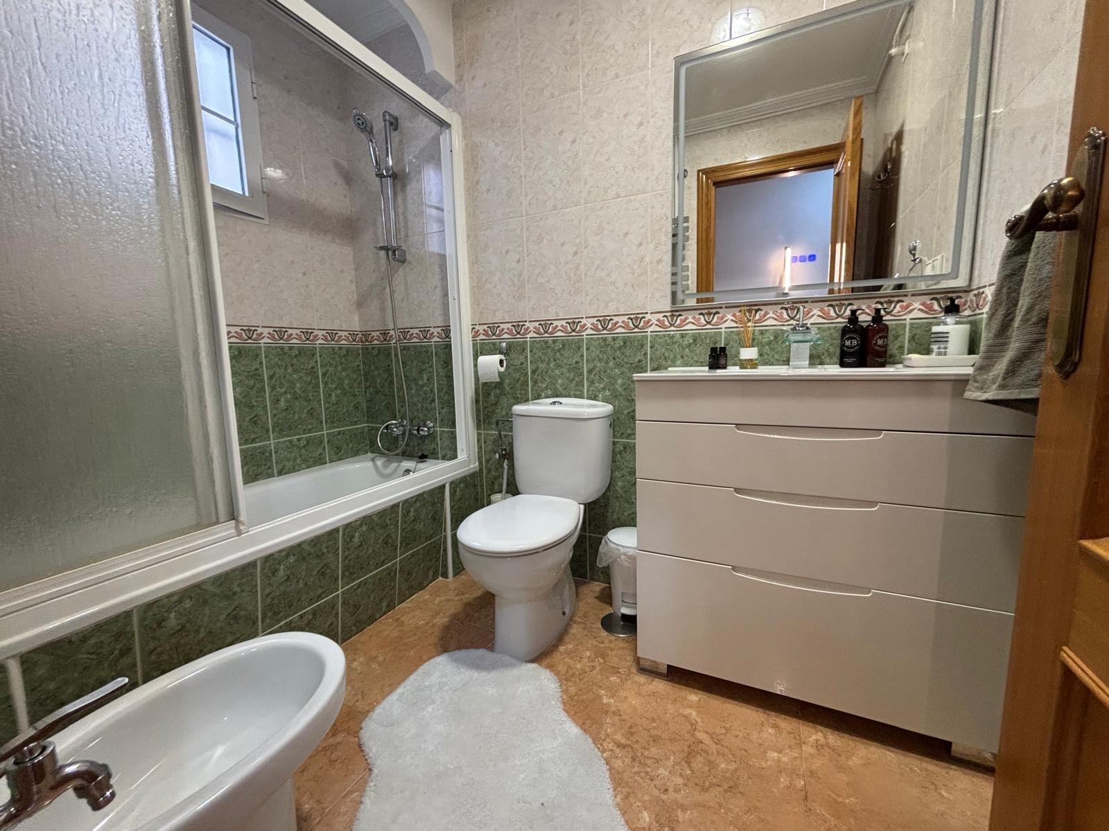 3 Bed, 2 Bath, ApartmentFor Sale, Torrevieja, Alicante