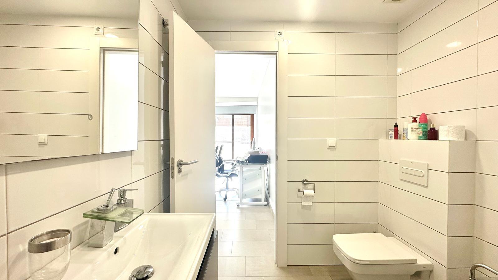 3 Bed, 2 Bath, ApartmentFor Sale, Torrevieja, Alicante