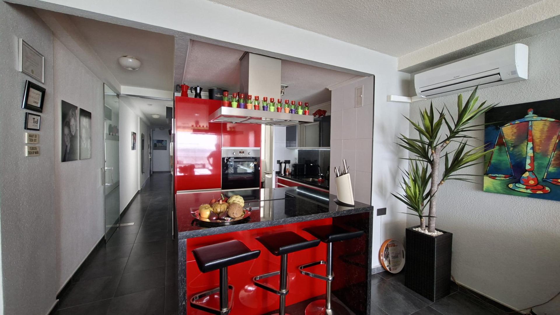 3 Bed, 2 Bath, ApartmentFor Sale, Torrevieja, Alicante