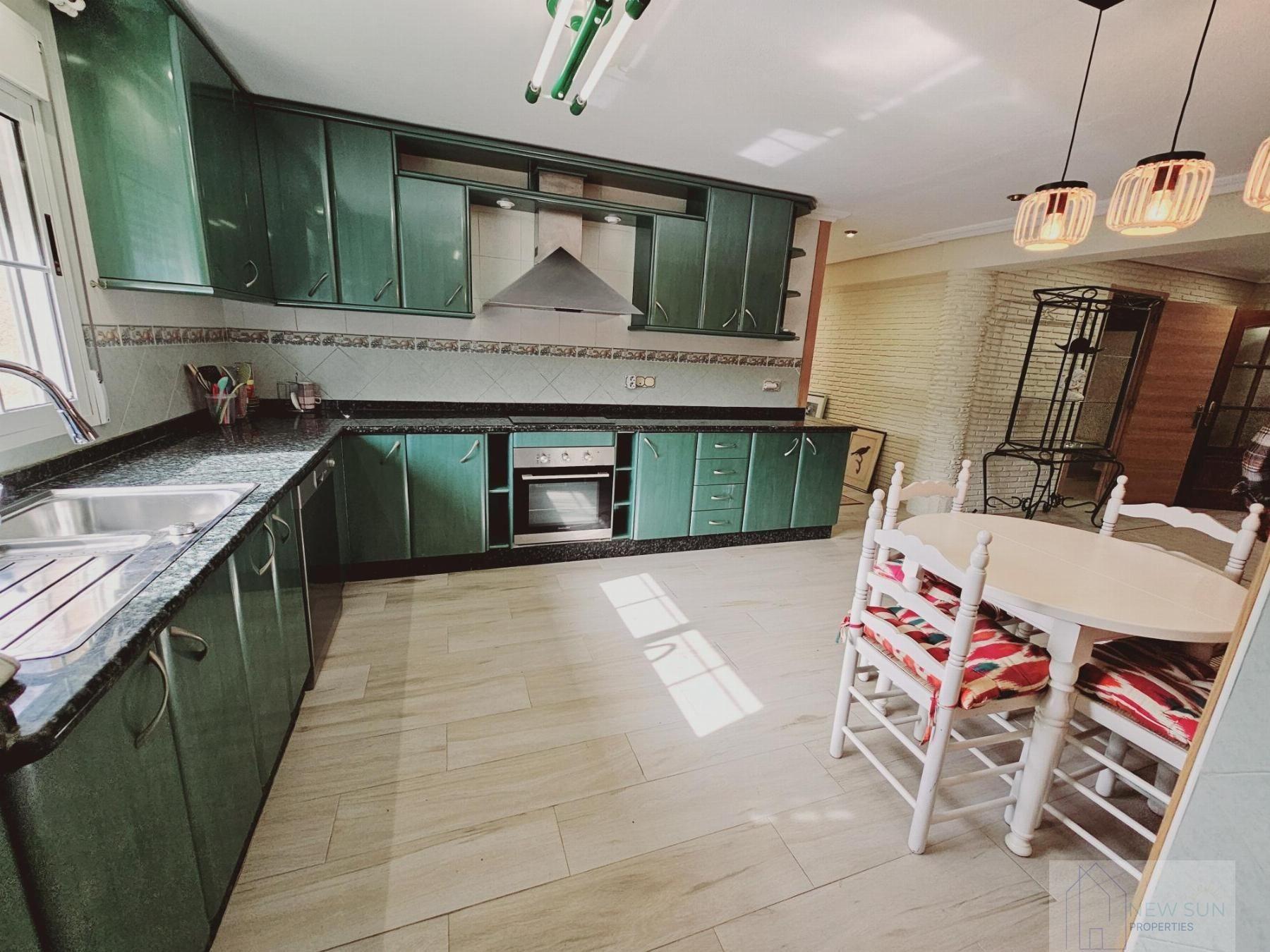 5 Bed, 4 Bath, HouseFor Sale, Torrevieja, Alicante