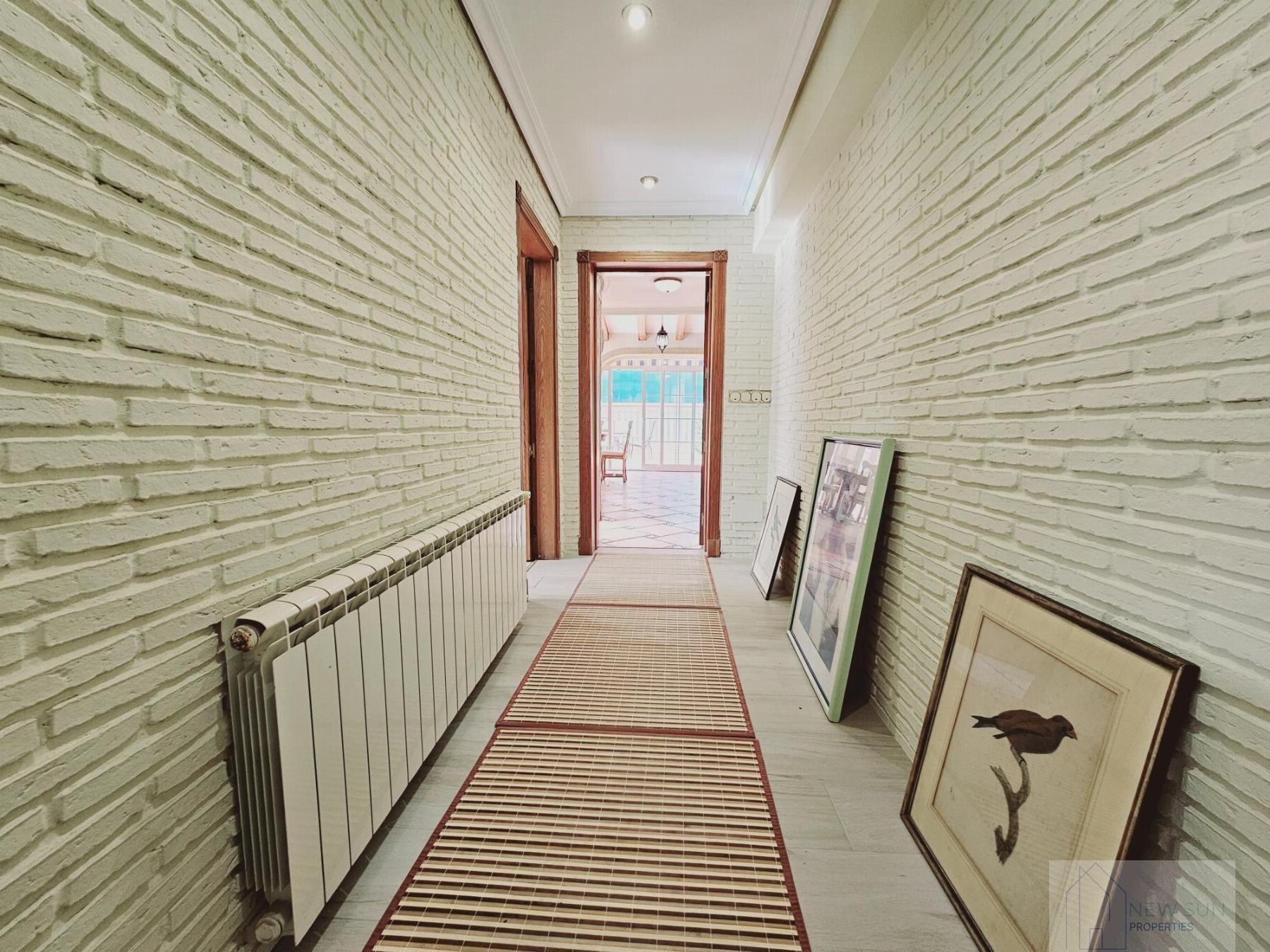 5 Bed, 4 Bath, HouseFor Sale, Torrevieja, Alicante