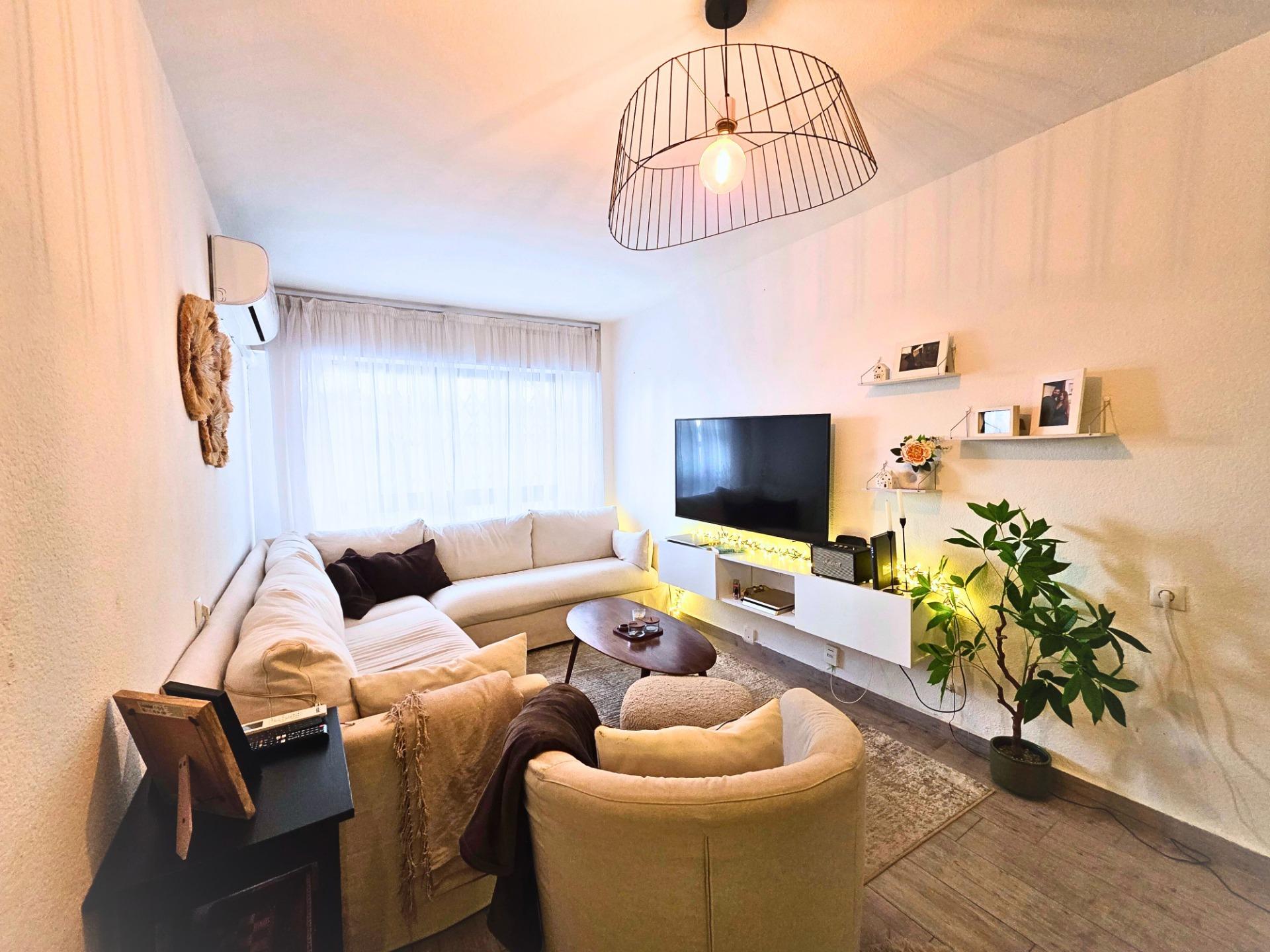 3 Bed, 1 Bath, ApartmentFor Sale, Torrevieja, Alicante