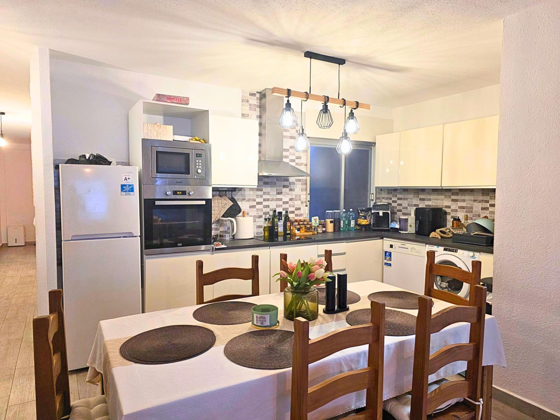 3 Bed, 1 Bath, ApartmentFor Sale, Torrevieja, Alicante