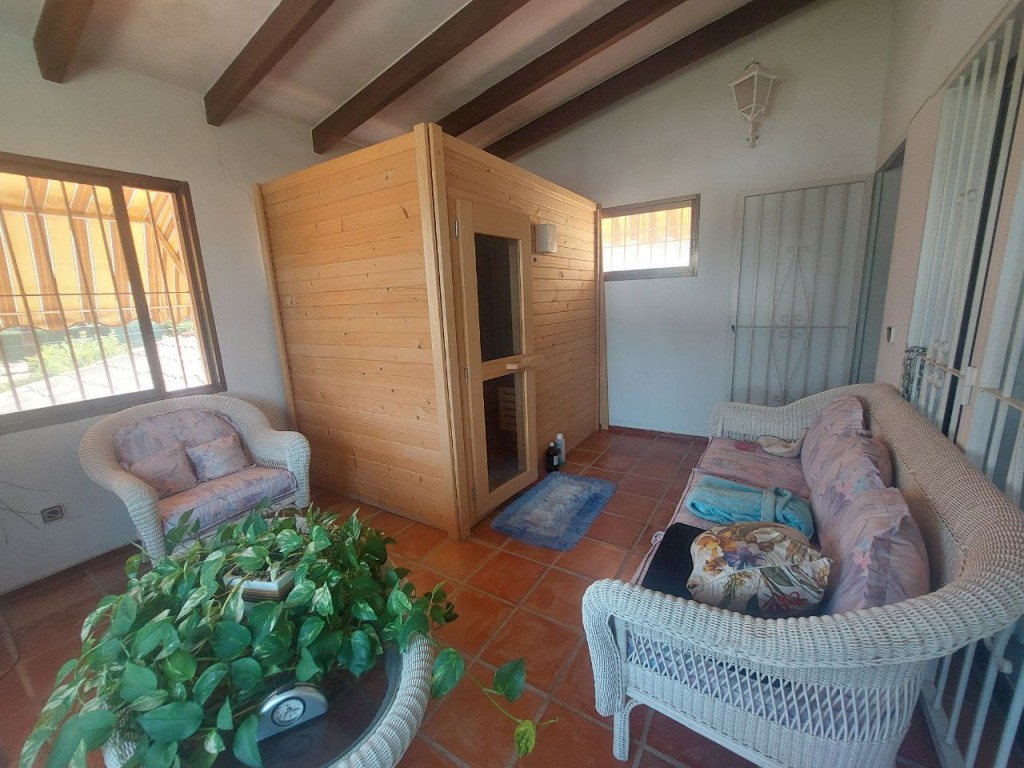 5 Bed, 3 Bath, HouseFor Sale, Albir, Alicante