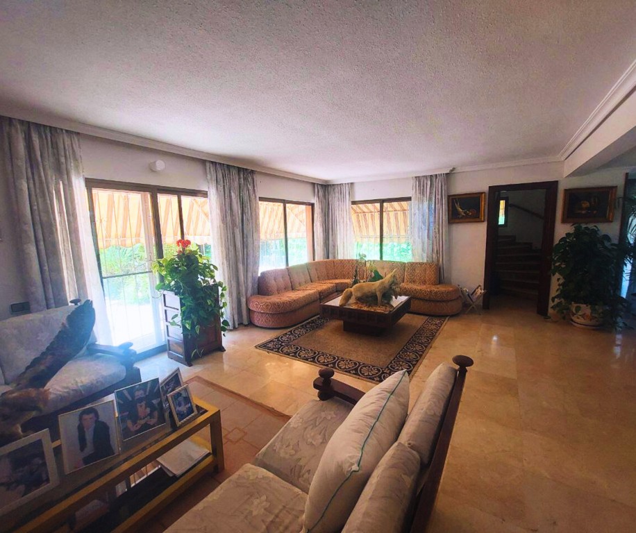 5 Bed, 3 Bath, HouseFor Sale, Albir, Alicante