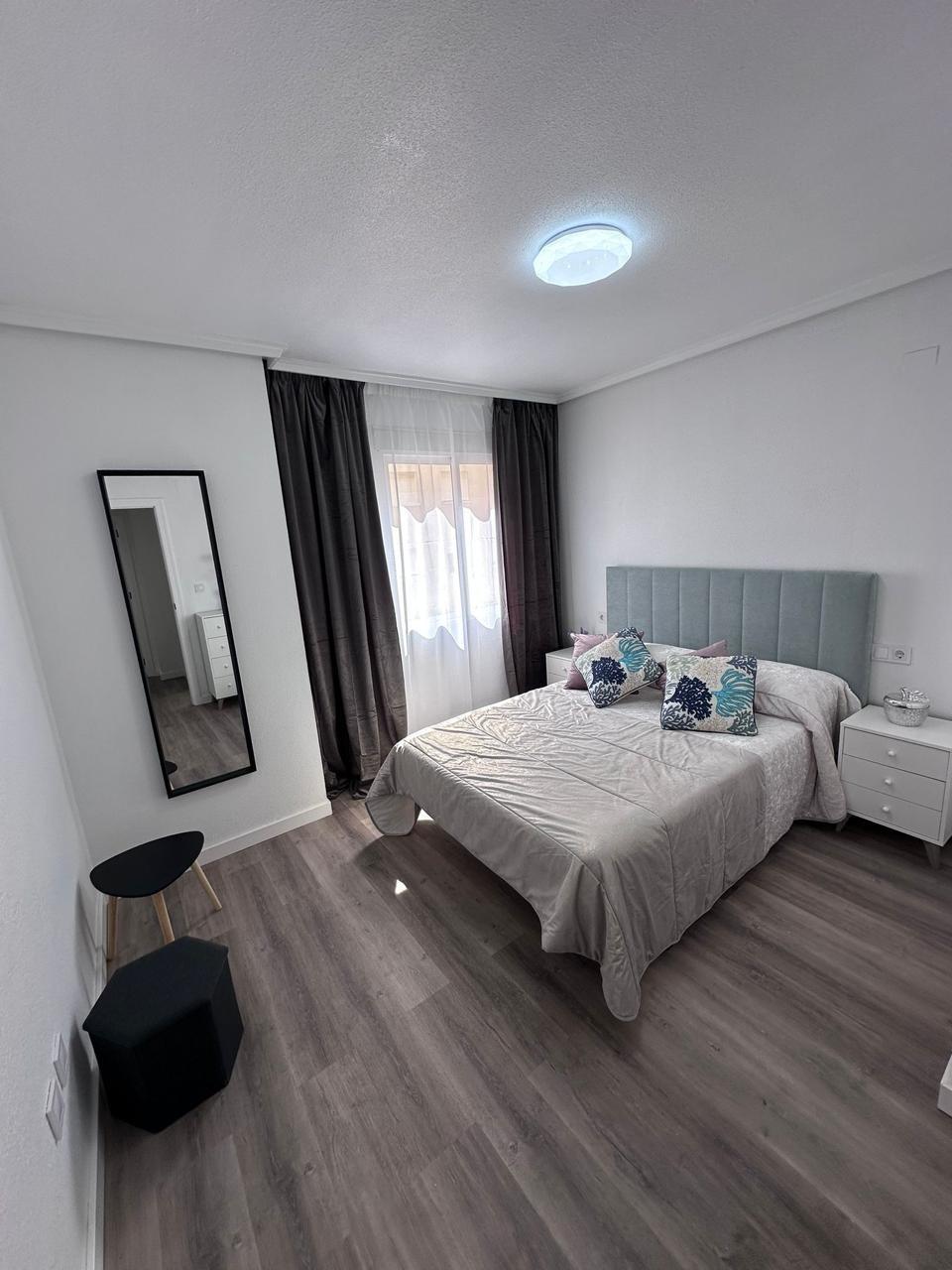 2 Bed, 1 Bath, ApartmentFor Sale, Torrevieja, Alicante