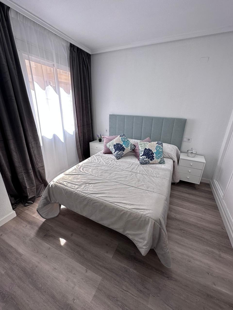 2 Bed, 1 Bath, ApartmentFor Sale, Torrevieja, Alicante