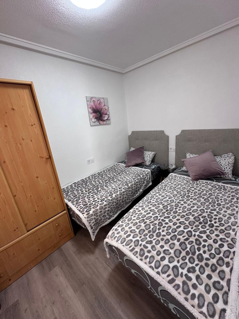 2 Bed, 1 Bath, ApartmentFor Sale, Torrevieja, Alicante