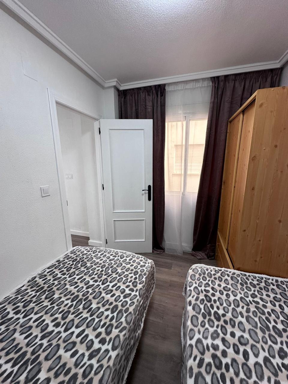 2 Bed, 1 Bath, ApartmentFor Sale, Torrevieja, Alicante