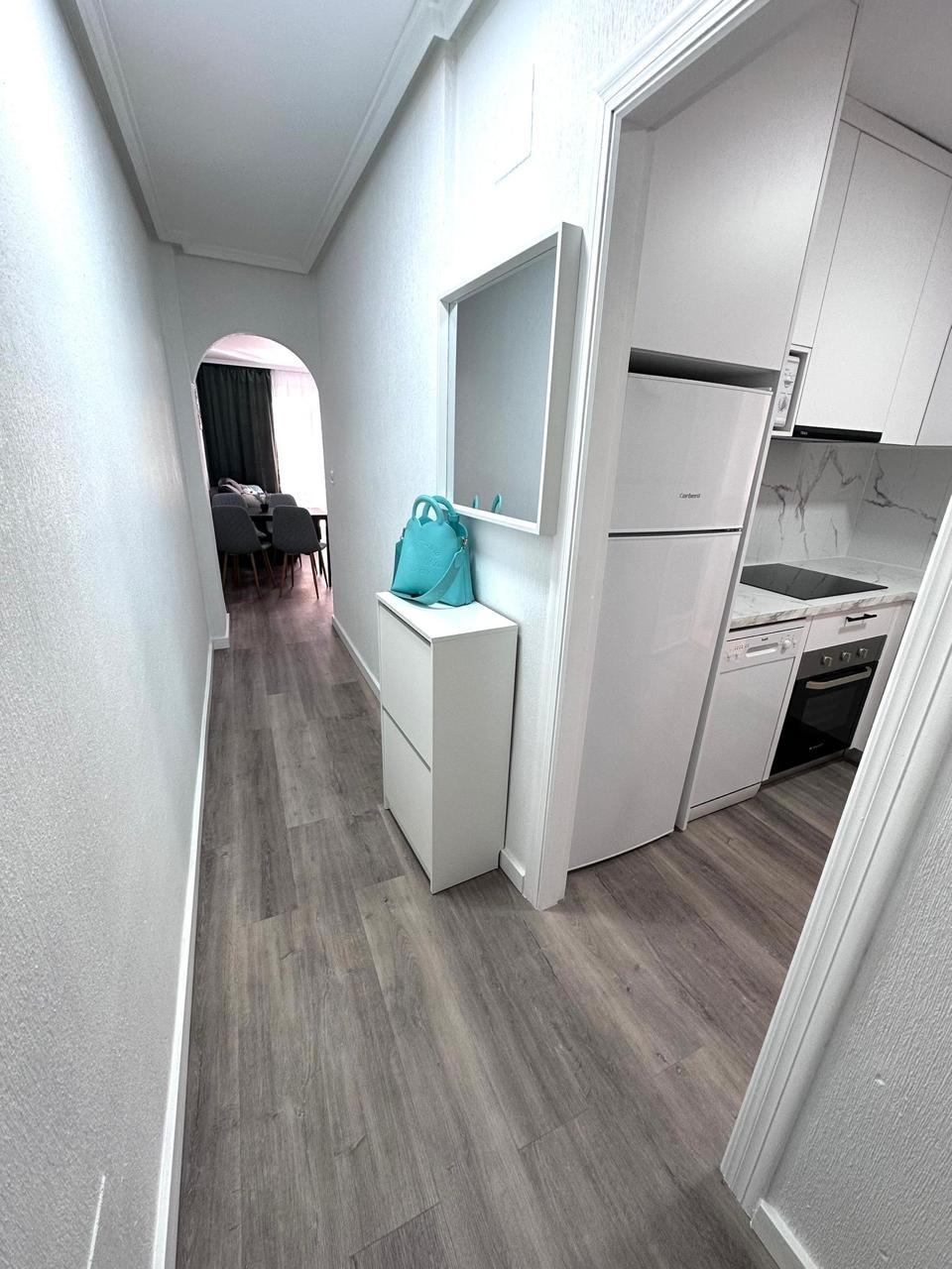 2 Bed, 1 Bath, ApartmentFor Sale, Torrevieja, Alicante