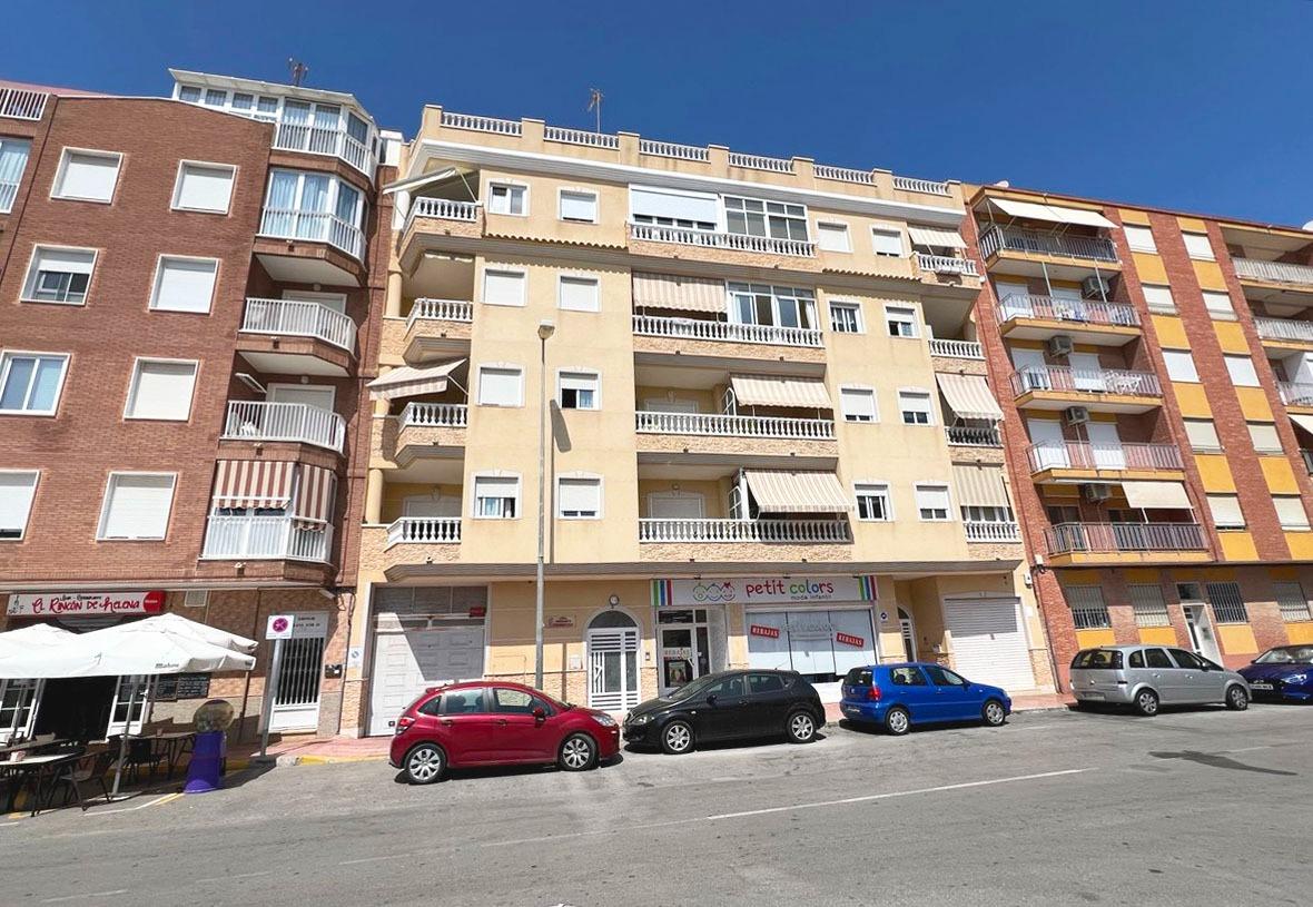 3 Bed, 2 Bath, ApartmentFor Sale, Guardamar Del Segura, Alicante