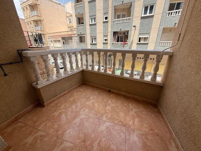 2 Bed, 1 Bath, ApartmentFor Sale, Torrevieja, Alicante