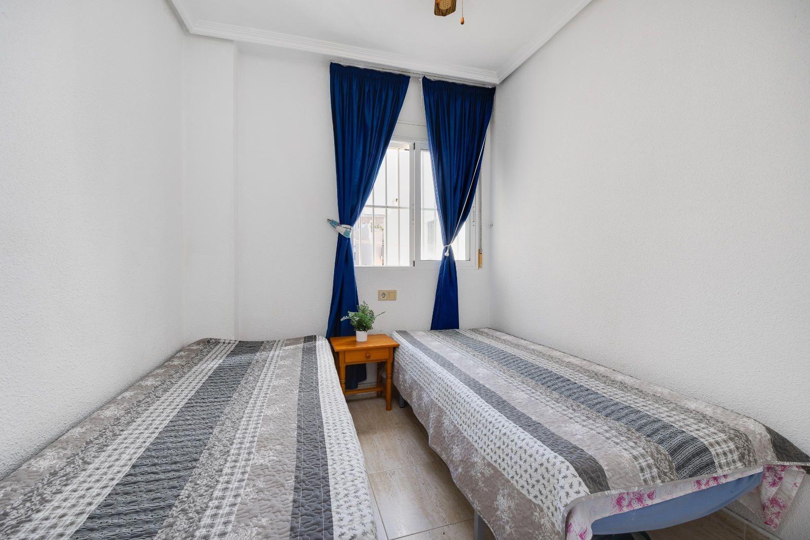 2 Bed, 1 Bath, ApartmentFor Sale, Torrevieja, Alicante